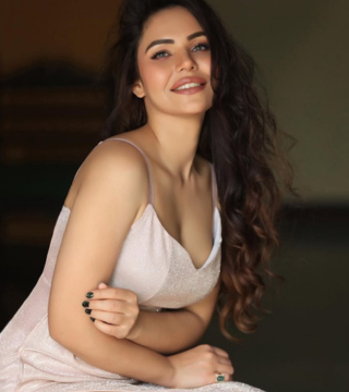 Riya Kapoor Green Park Escort Service Delhi